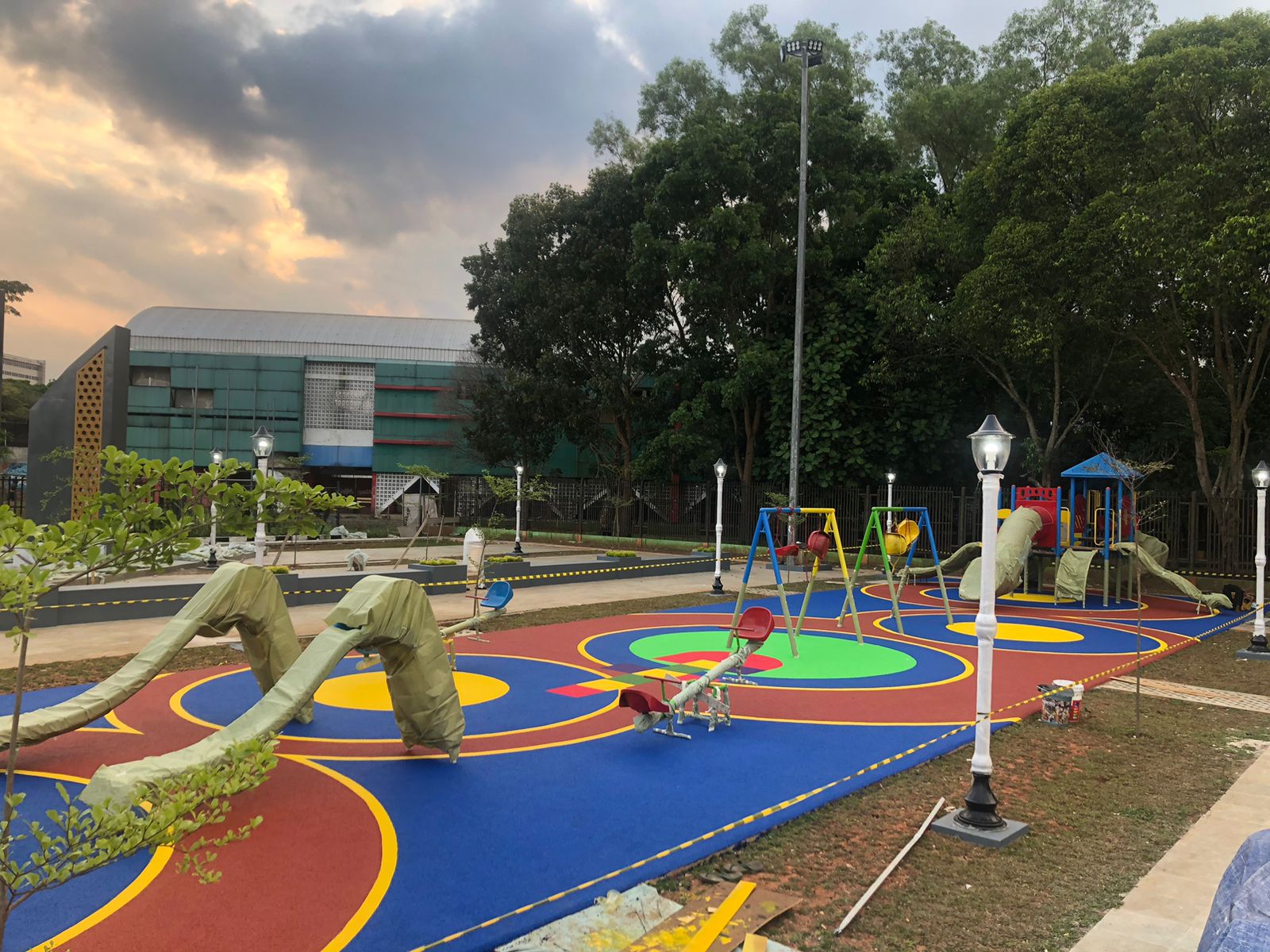 lantai karet playground outdoor